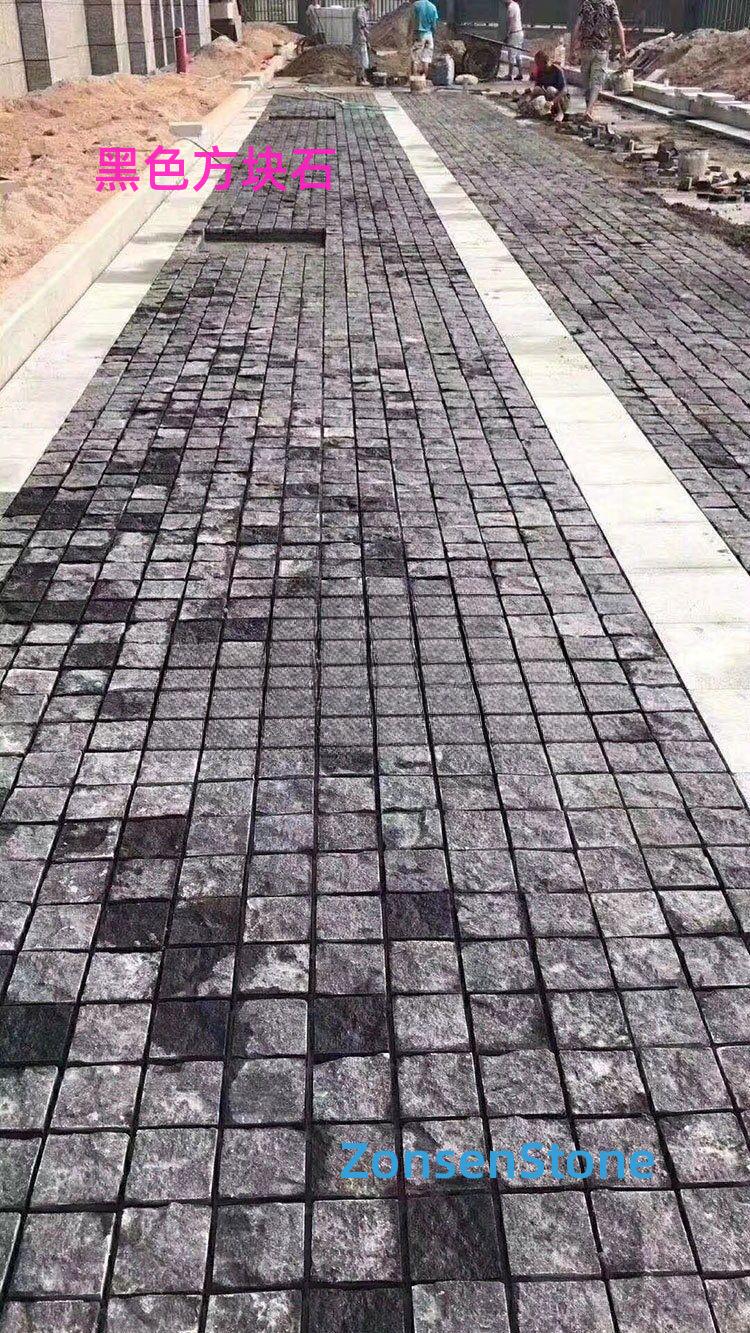 黑色方块石